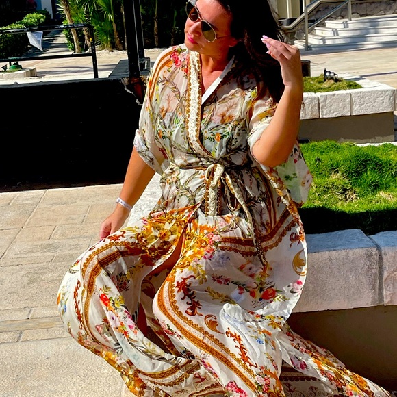 CREAM ROBE/KAFTAN/KIMONO WITH FLORAL PRINT - Picture 1 of 10